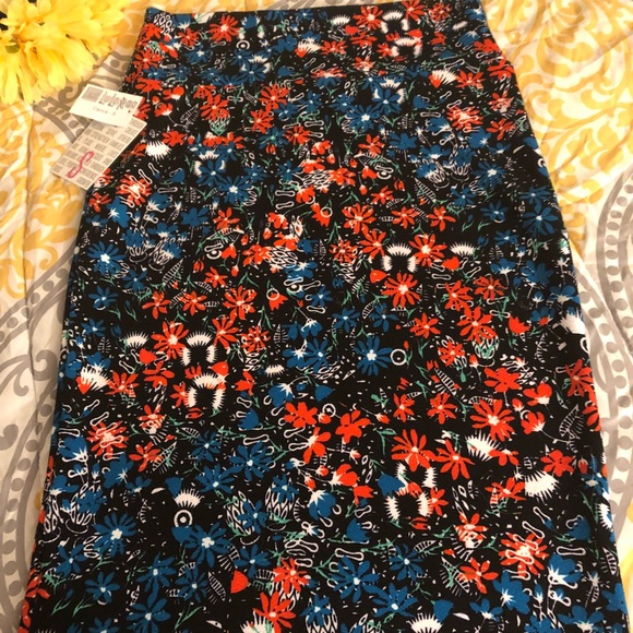 NEW Lularoe Randy XS Cassie Skirt Small S BUNDLE - Picture 5 of 8
